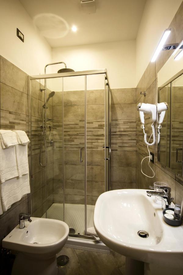 Residenza Tupini, S.Pietro Suites Rome Buitenkant foto